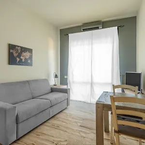 https://mi-casa-fraschini.italymilanhotels.net